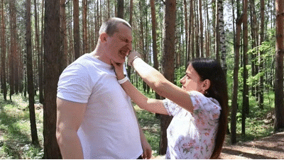 Naomi destroys her boyfriend out of jealousy Naomi destroys her boyfriend out of jealousy